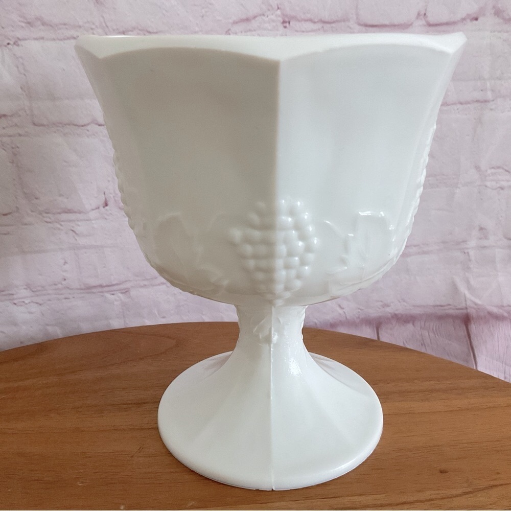 Vintage White Milk Glass Grape Pedestal Planter Bowl - Picture 4 of 6